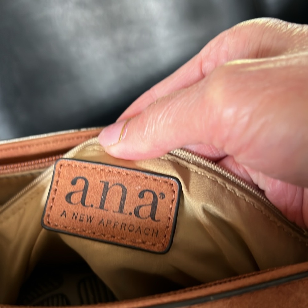 a.n.a A New Approach purse - Picture 4 of 7